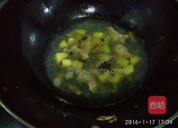 鸡肉鲜蘑土豆饭的做法图解5