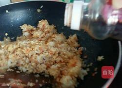 胡萝卜鸡蛋火腿炒饭的做法图解5