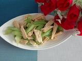 芹菜拌腐竹