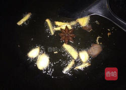 酸菜鸡腿炖土豆的做法图解4