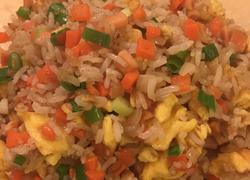 三丁鸡蛋炒饭