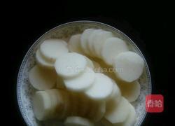 木耳炒山药的做法图解1