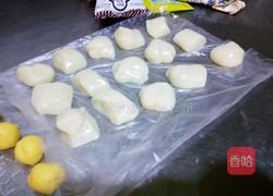 奶黄糯米糍的做法图解4