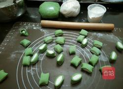  芹菜肉馅饺子的做法图解2