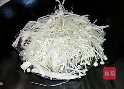 金针菇鲫鱼汤的做法图解7