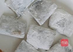 炸带鱼的做法图解2