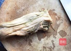 小笼包（酸菜馅）的做法图解1