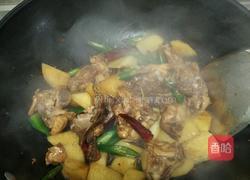 土豆炒鸡的做法图解5