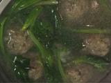 菠菜肉丸汤