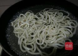 鸡蛋炒乌冬面的做法图解3