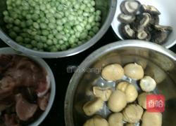 青豆板栗猪肉饭的做法图解2