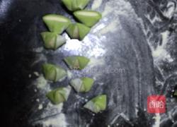 韭菜鸡蛋虾仁 “白菜”饺的做法图解7