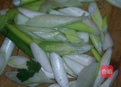 葱爆羊肉的做法图解1