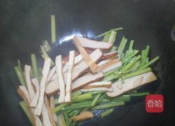 芹菜炒香干的做法图解3