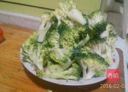 菜花炒胡萝卜的做法图解1