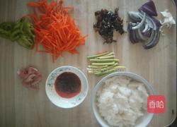 鱼香肉丝盖饭的做法图解1