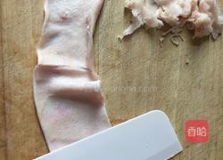 肉皮冻的做法图解1