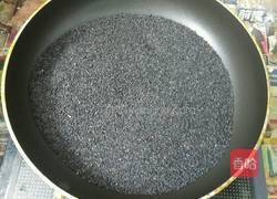 黑芝麻牛扎糖的做法图解1