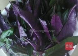 紫苏炒生粉肉的做法图解2