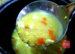 鸡蛋胡萝卜小米粥(明目粥)的做法图解5