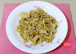 五花肉焖菜干的做法图解2