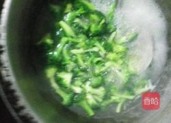 凉拌西兰花。的做法图解2