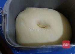 肉松面包的做法图解1