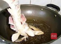 糖醋鲤鱼的做法图解3