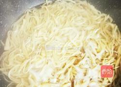 韭黄笋干炒肉的做法图解1