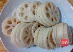 凉拌藕片的做法图解1