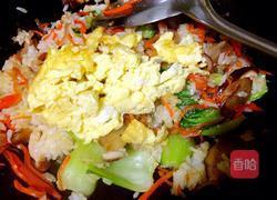 杂蔬炒饭的做法图解8