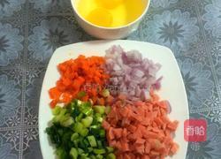 什锦炒饭的做法图解1