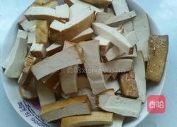 豆腐干炒辣菜的做法图解3