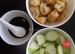 丝瓜糖醋油条的做法图解1