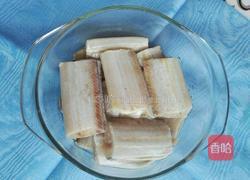 今天为慈母做道菜～红烧带鱼的做法图解2