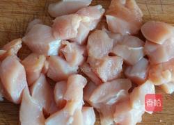 溜肉段（青椒肉段）的做法图解1