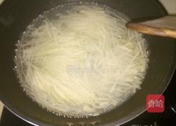 炝拌酸辣土豆丝的做法图解5