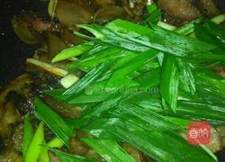 蒜苗炒腊肉的做法图解9