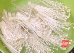 凉拌金针菇的做法图解1