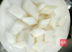 火腩萝卜的做法图解2