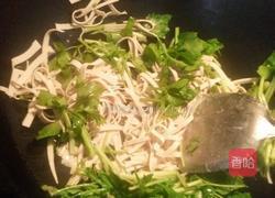 豆皮芹菜的做法图解5