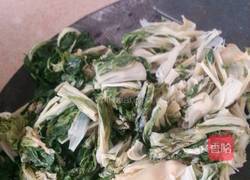 嫩菜笋子炖排骨的做法图解2