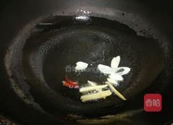 芝麻叶绿豆面条的做法图解3