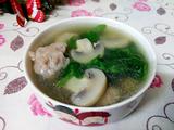 豆苗口蘑肉丸汤