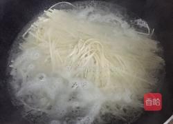 香菇蚝油拌面的做法图解4