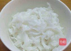 肉丸汤河粉的做法图解1