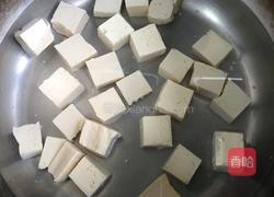荠菜虾仁豆腐汤的做法图解4