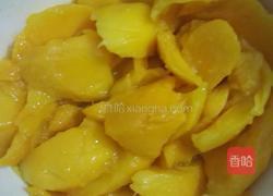 芒果紫薯椰蓉球的做法图解2