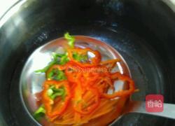 彩蔬拌面的做法图解2