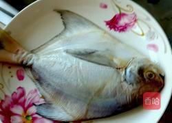 清蒸白鱼的做法图解1